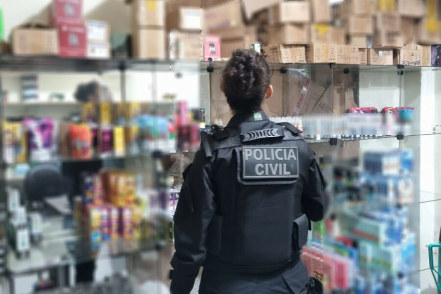 Polícia apreende 13 mil unidades de cigarros eletrônicos