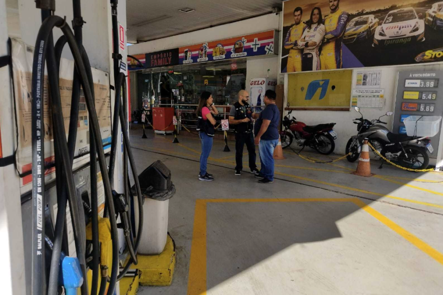 Procon autua dois postos de combustíveis em Goiânia  
