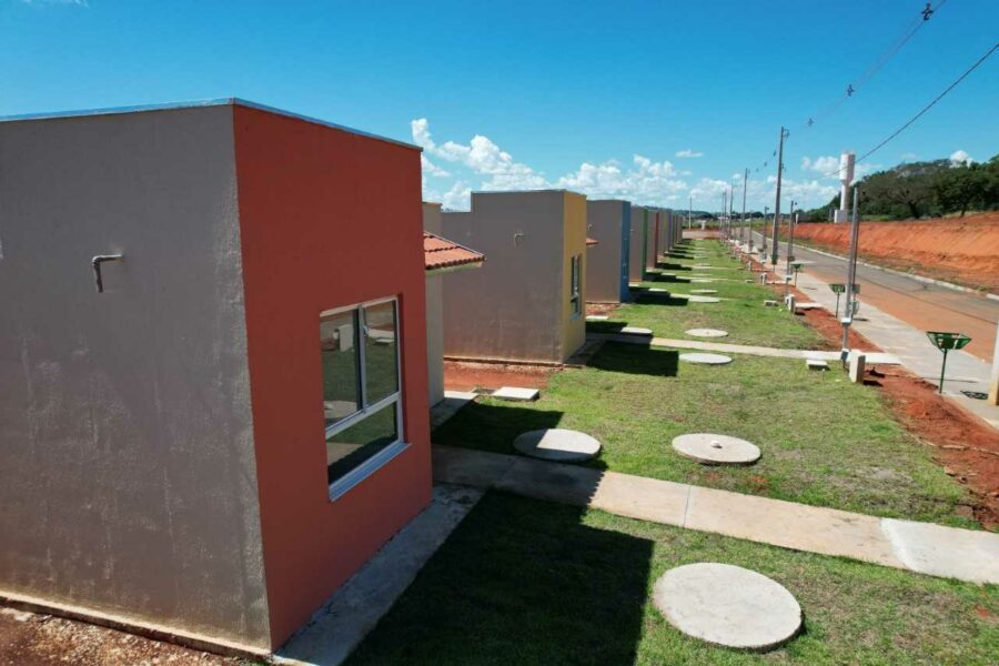 Começa construção de casas a custo zero em Ouvidor