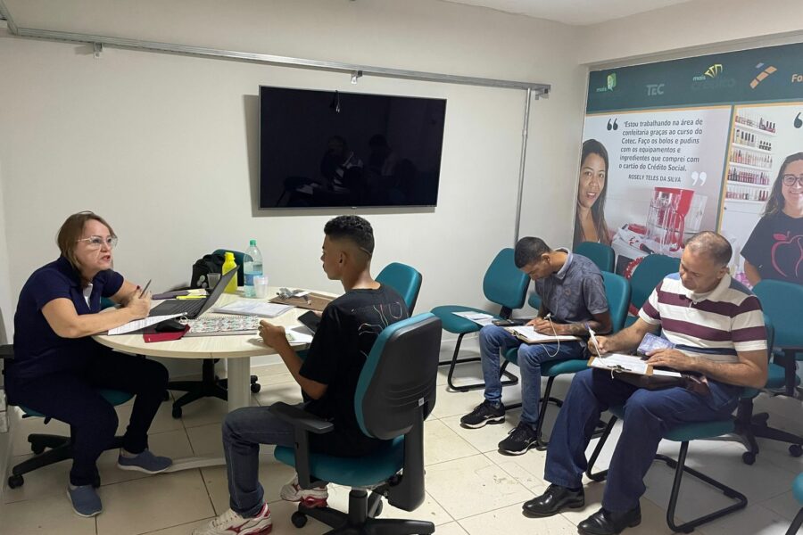 Central Mais Empregos tem 460 vagas abertas com entrevistas nesta quarta