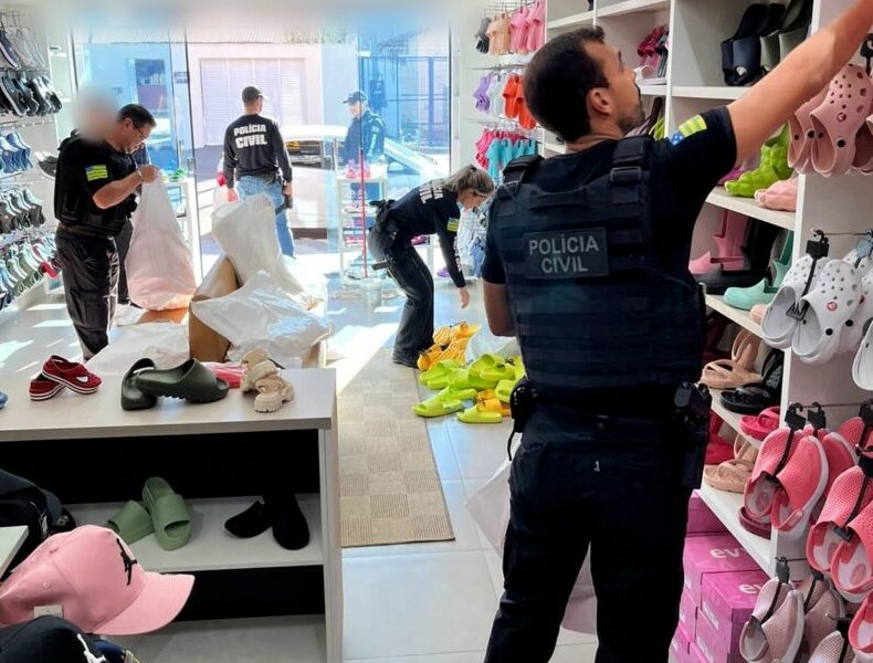 Polícia Civil apreende 2 mil pares de sapatos em Caldas Novas