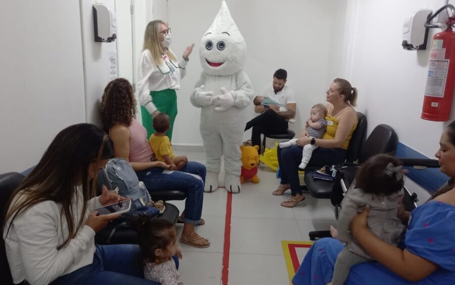 Hospital da Mulher recebe Zé Gotinha para reforçar vacinação