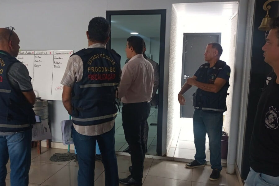 Procon multa duas empresas de assessoria financeira