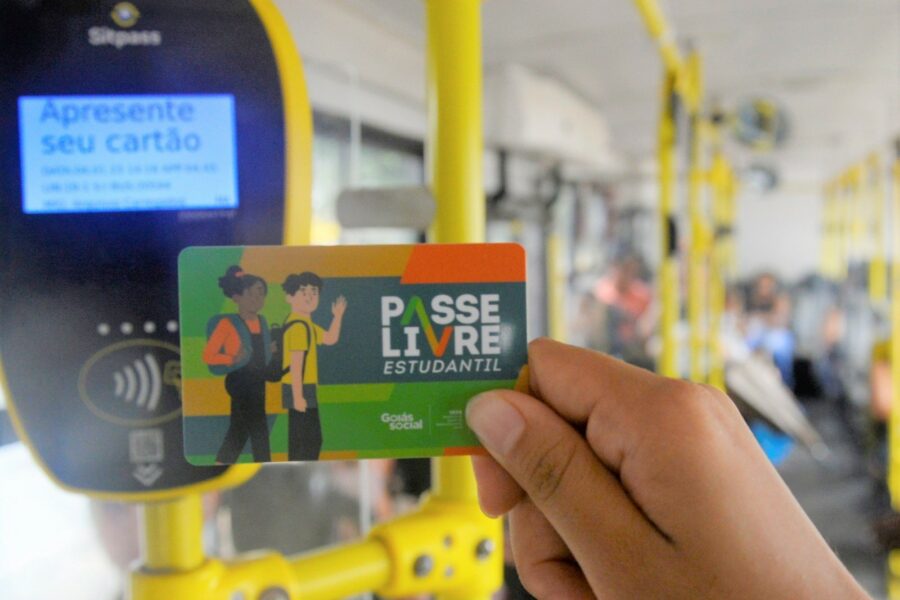 Cadastro e recadastro do Passe Livre Estudantil começa nesta segunda