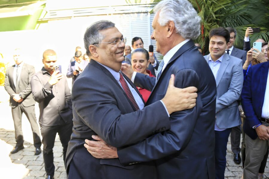 Ministro Flávio Dino destaca Caiado como um dos governadores mais bem avaliados no país