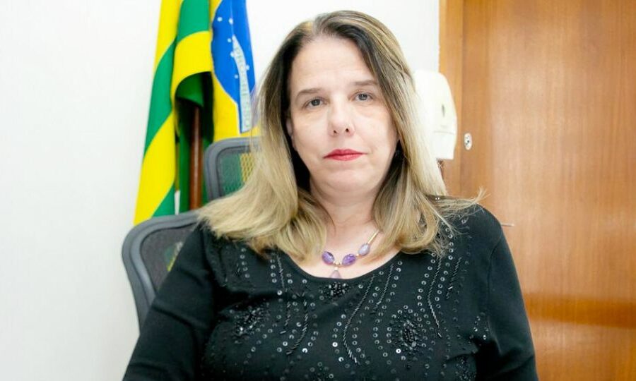 Selene Nunes é efetivada secretária da Economia de Goiás