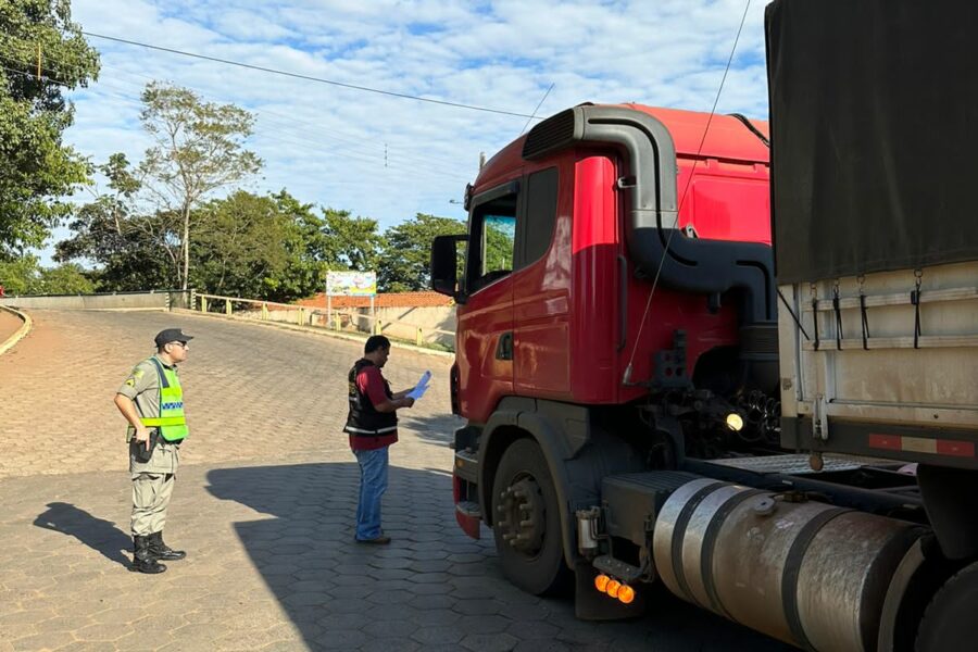 Fisco intensifica fiscalização ao transporte irregular de grãos