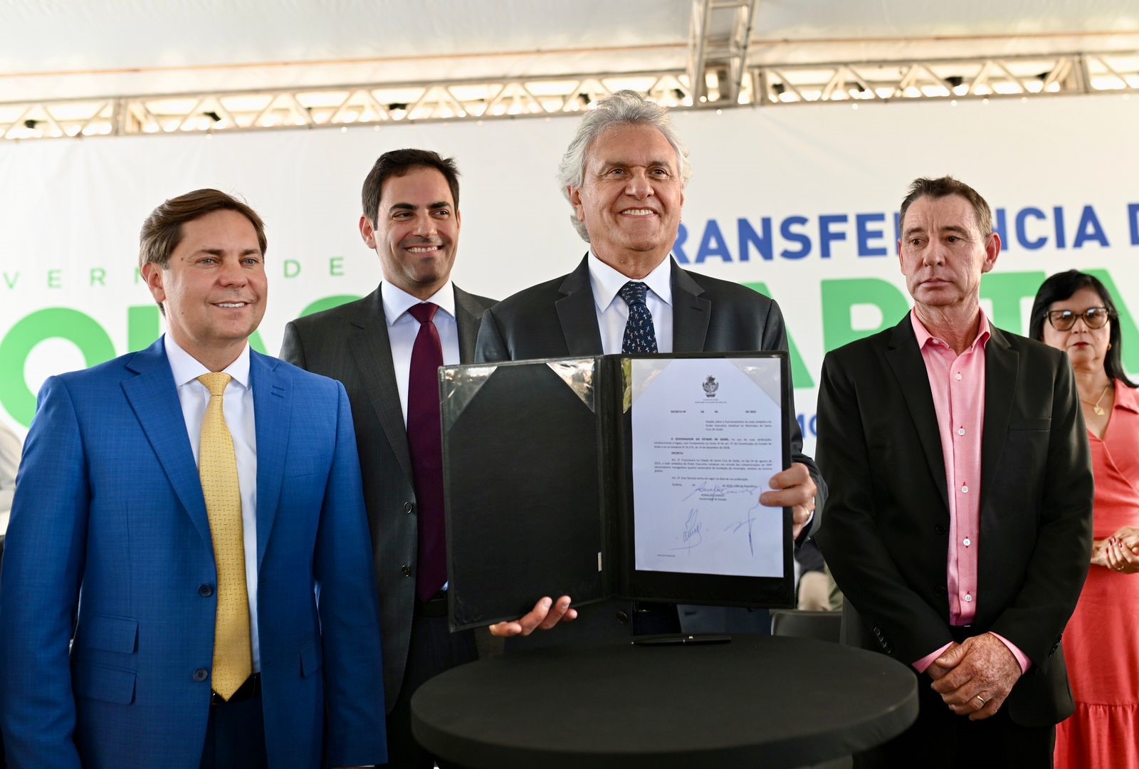 Caiado reitera compromisso com história do Estado ao transferir capital para Santa Cruz de Goiás