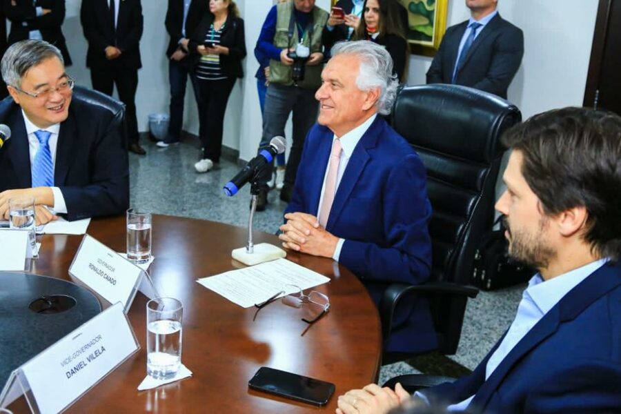 Caiado confirma interesse de empresas chinesas em Goiás
