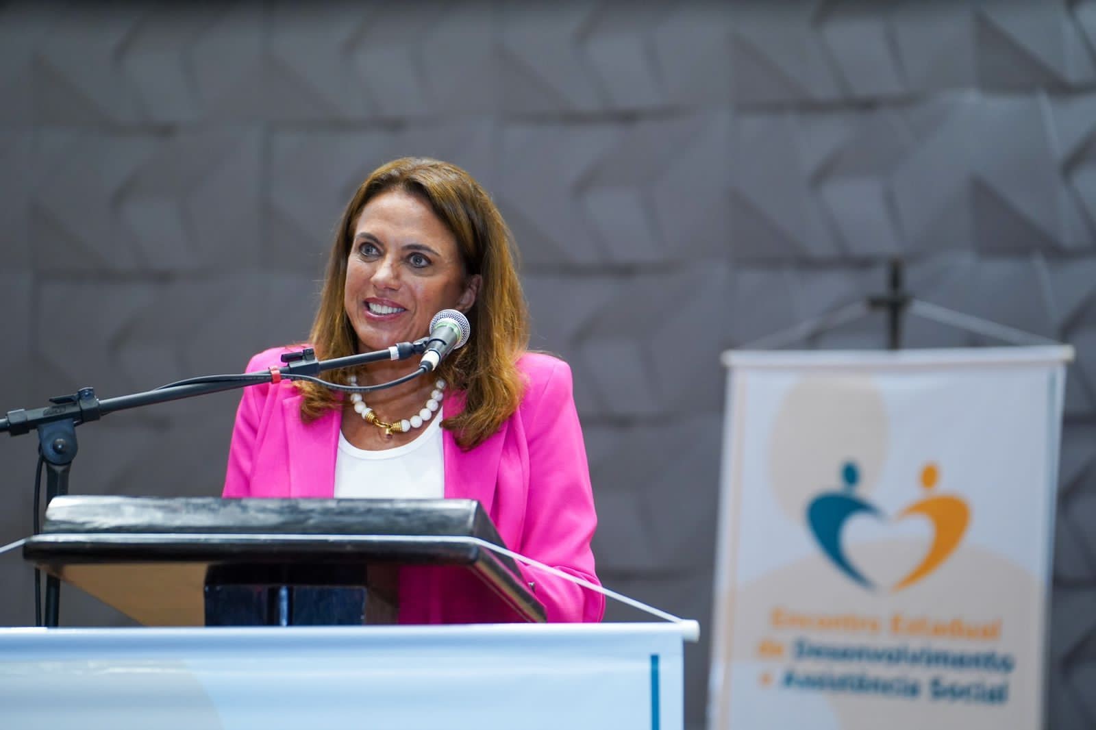 Gracinha Caiado realiza II Encontro de Primeiras-Damas