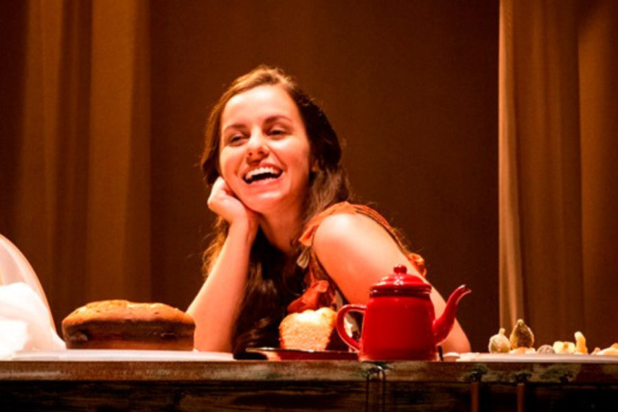 Teatro Goiânia recebe monólogo inspirado em Cora Coralina