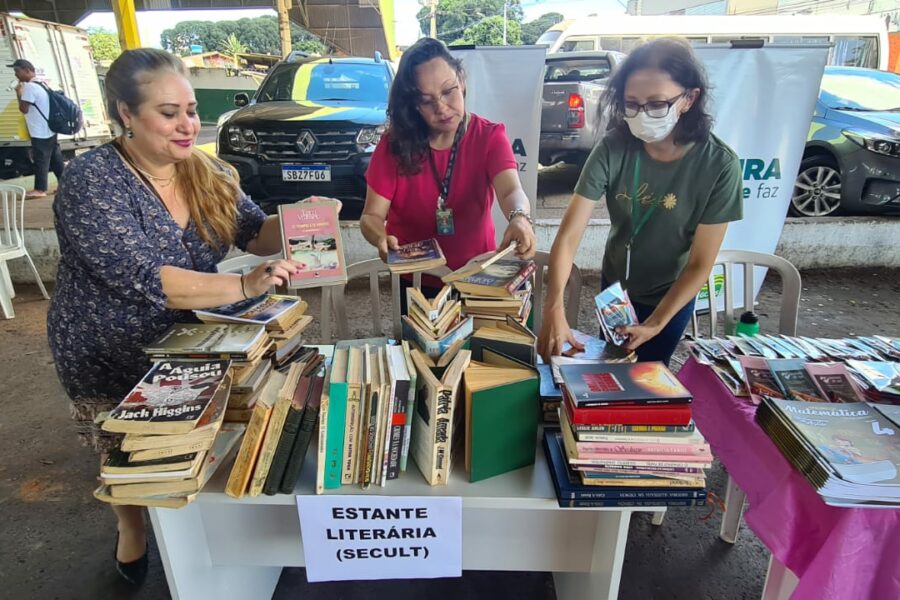 Projeto Estante Literária marca presença no evento Dignidade na Rua