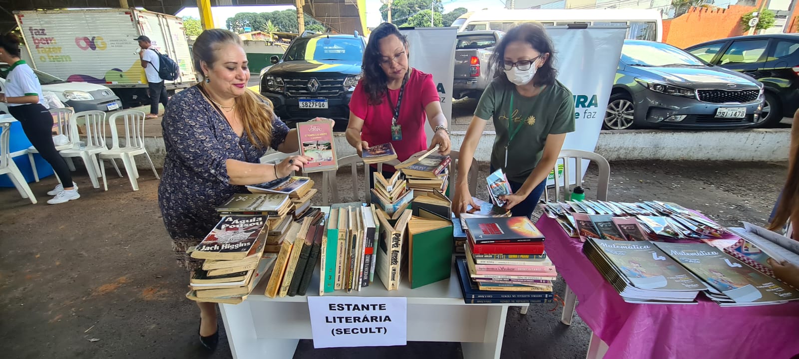 Projeto Estante Literária marca presença no evento Dignidade na Rua