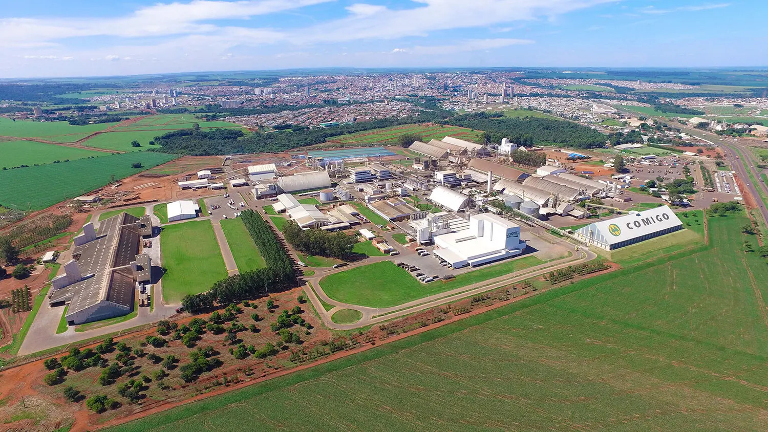 Embaixador da Bélgica visita produção de grãos goiana