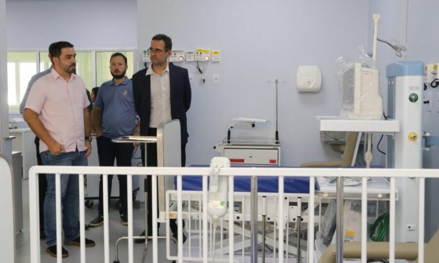 Secretário Sérgio Vencio visita unidades de saúde em Rio Verde