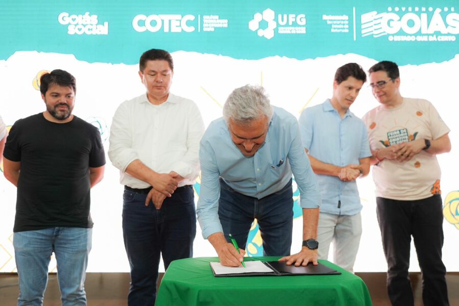 Caiado entrega benefícios no aniversário de Pirenópolis