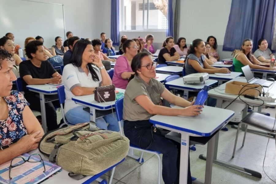 Seduc abre inscrições para cursos de Libras