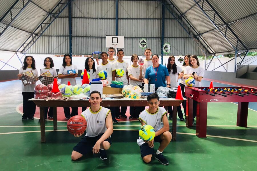 Governo faz nova entrega de materiais esportivos para escolas estaduais