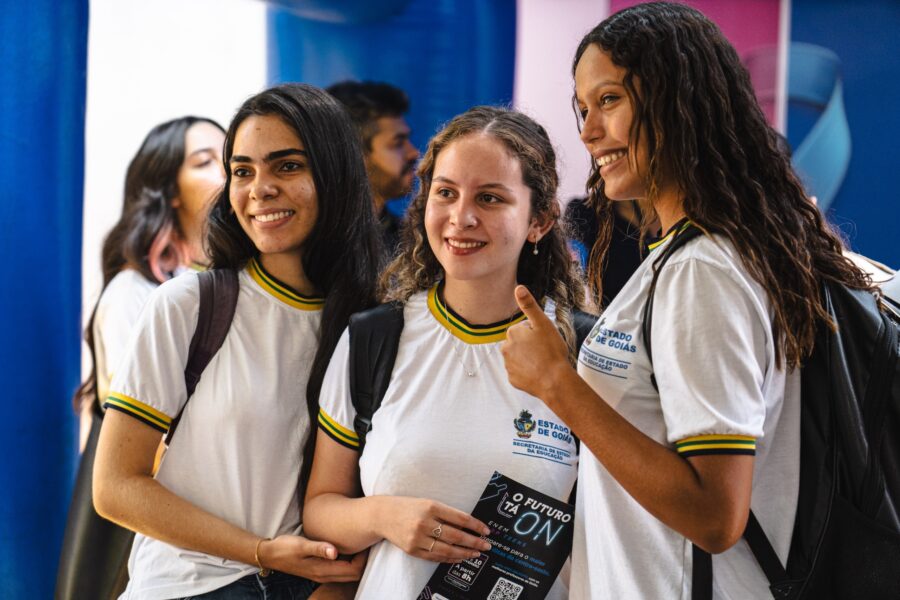 App, maratona e intensivão preparam estudantes para Enem 2023
