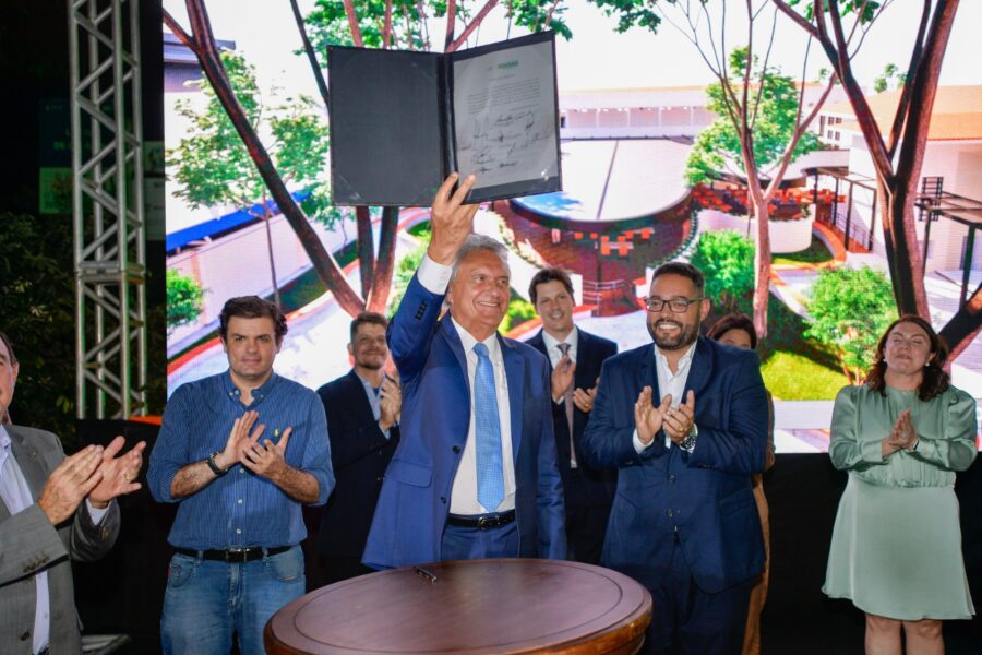 Assinada ordem de serviço para restauração do Lyceu de Goiânia
