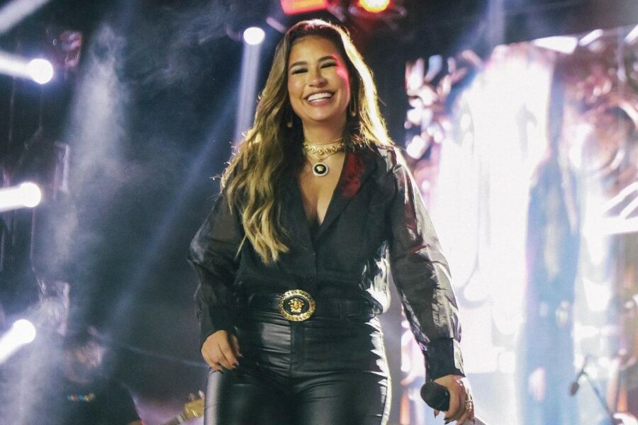 Show de Simone Mendes celebra Dia do Servidor