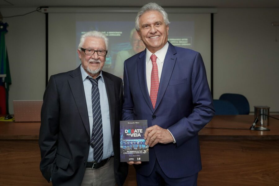 Caiado relembra eleição presidencial de 1989 em lançamento de livro