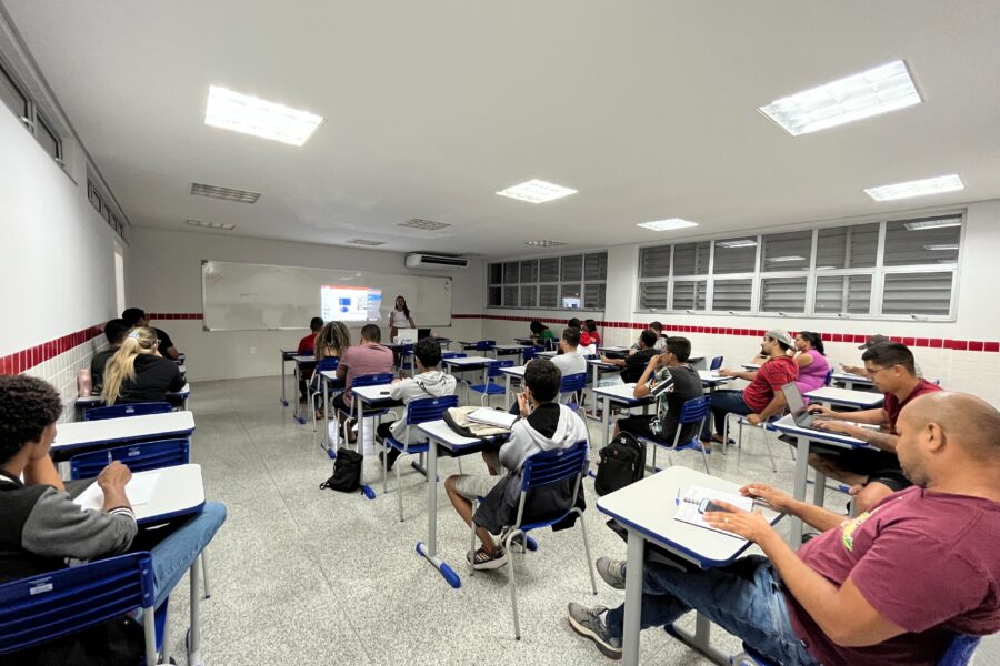 Inscrições para cursos das Escolas do Futuro vão até segunda