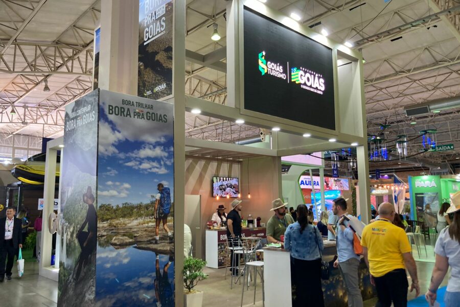 Goiás apresenta destinos turísticos em feira internacional