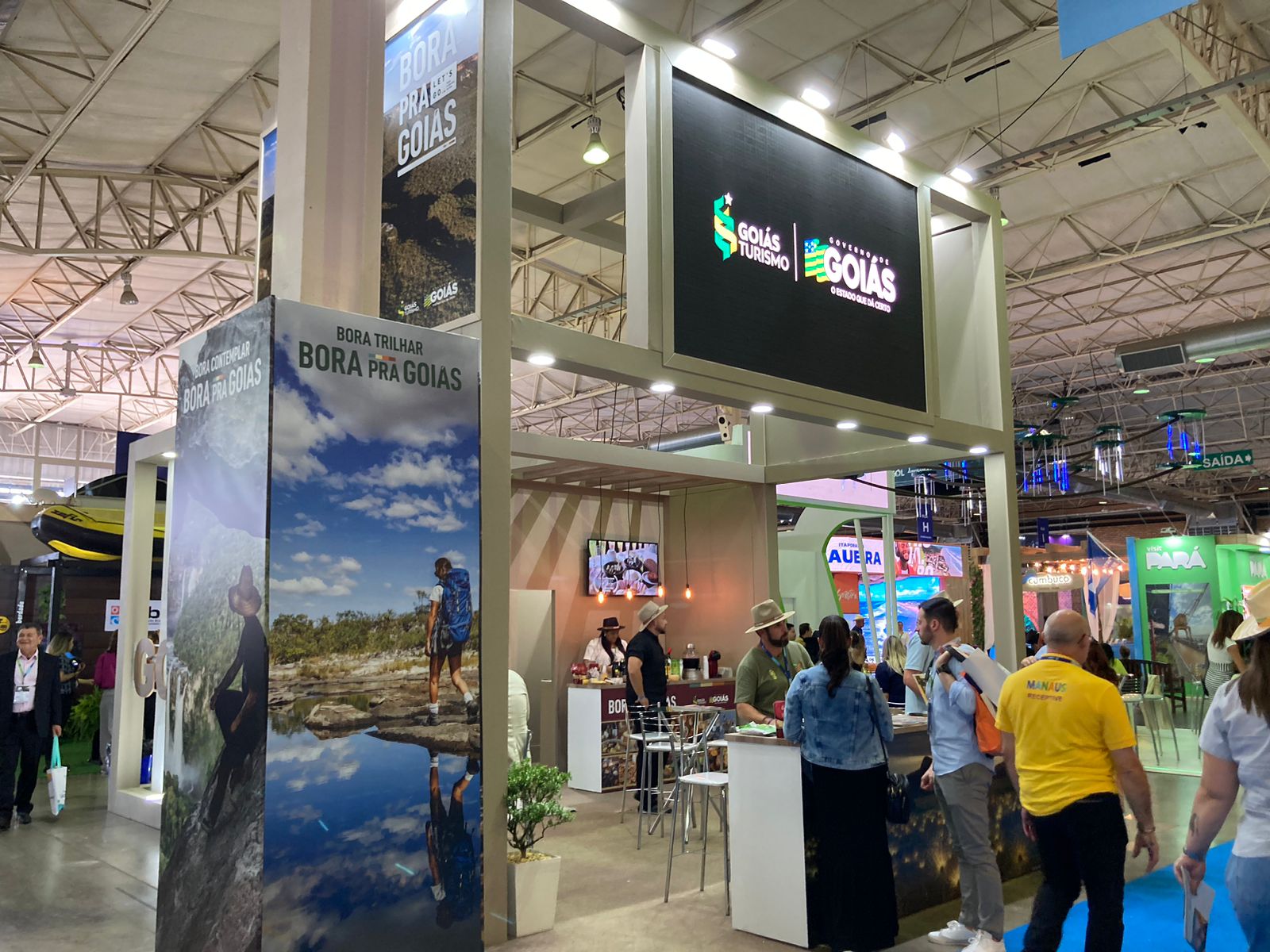 Goiás apresenta destinos turísticos em feira internacional