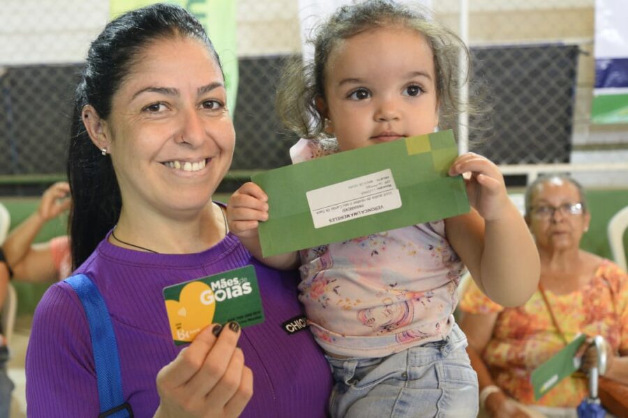 Goiás Social volta a Luziânia para entregar novos cartões