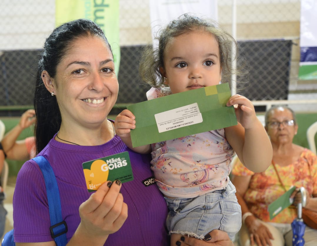 Goiás Social volta a Luziânia para entregar novos cartões