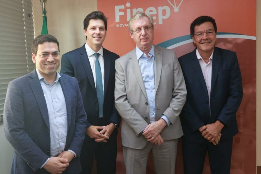 Daniel Vilela busca recursos federais para projetos de Inteligência Artificial