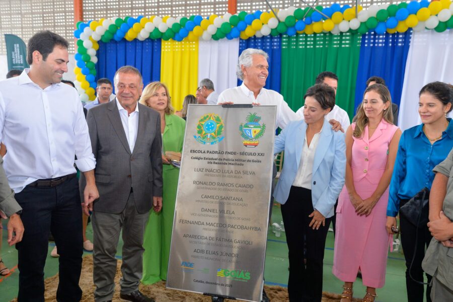 Iris Rezende é homenageado em novo Colégio da PM