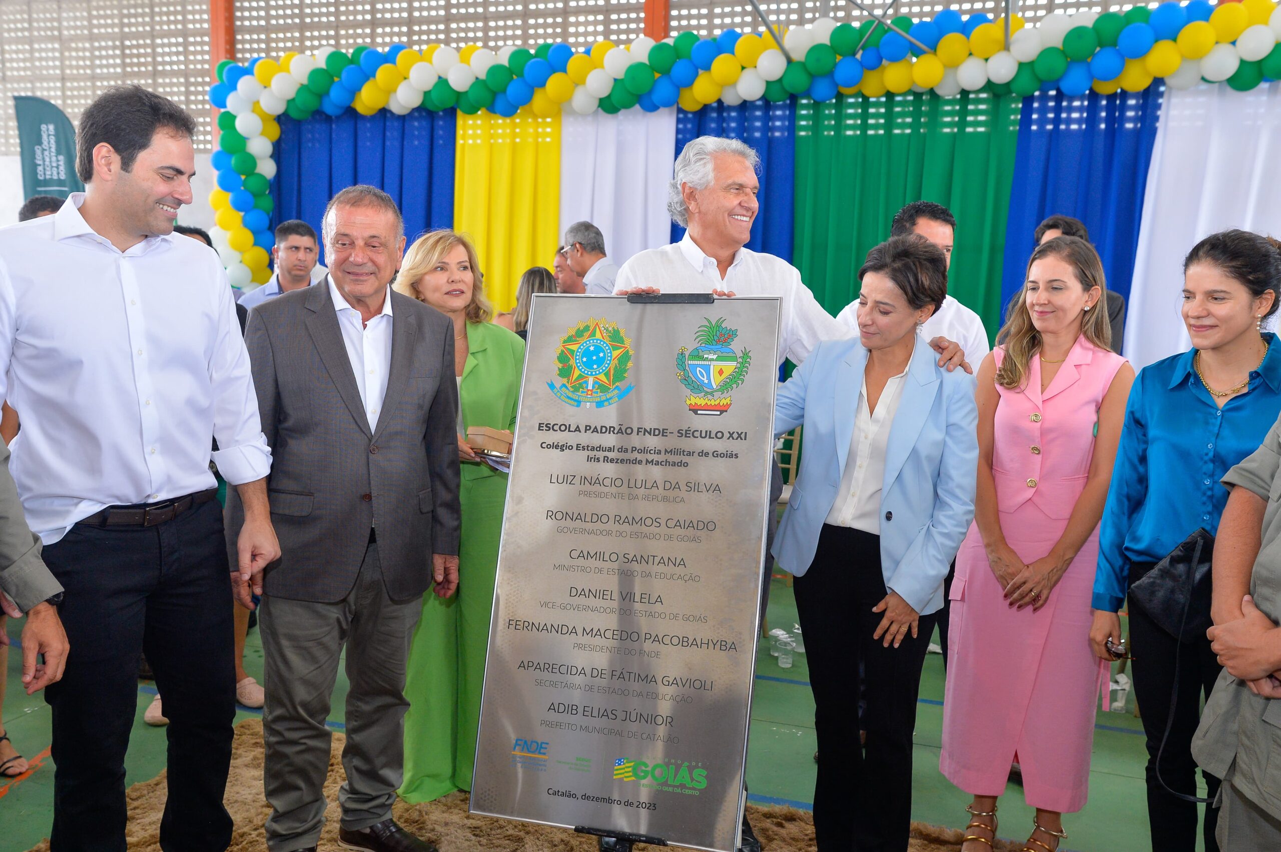 Iris Rezende é homenageado em novo Colégio da PM