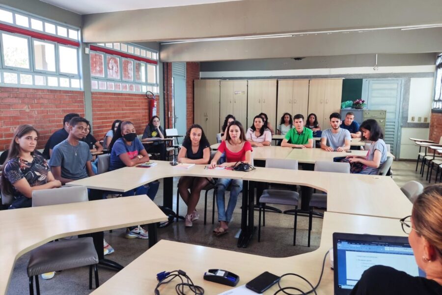 Pronatec abre 220 vagas para qualificação profissional em quatro municípios
