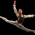 Alunos do Basileu França embarcam para competição de balé Prix de Lausanne