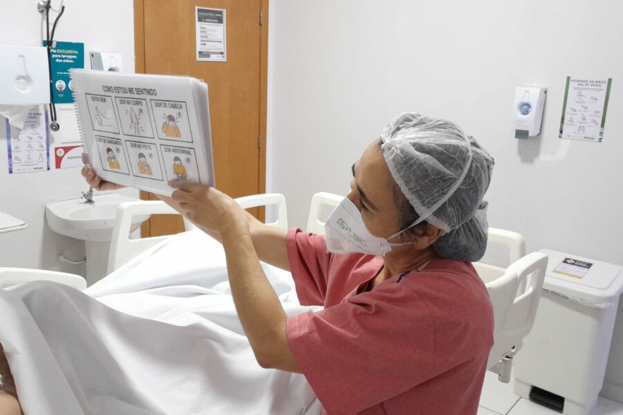 Pranchas de comunicação reforçam cuidados aos pacientes do Ceap-Sol