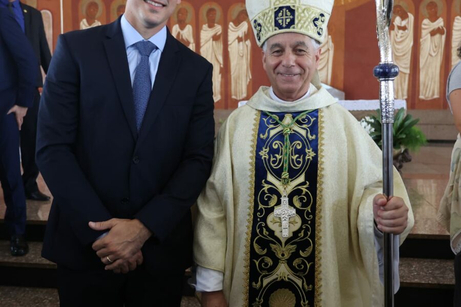Vice-governador Daniel Vilela prestigia posse do novo bispo da Diocese de Jataí