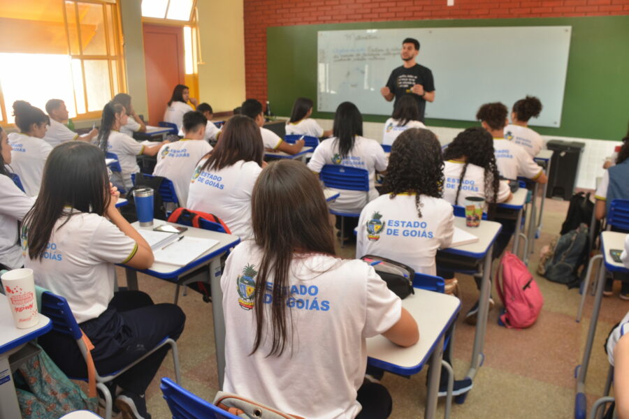 Ano letivo começa com ampliação do Bolsa Estudo e implantação de novos Cepis 