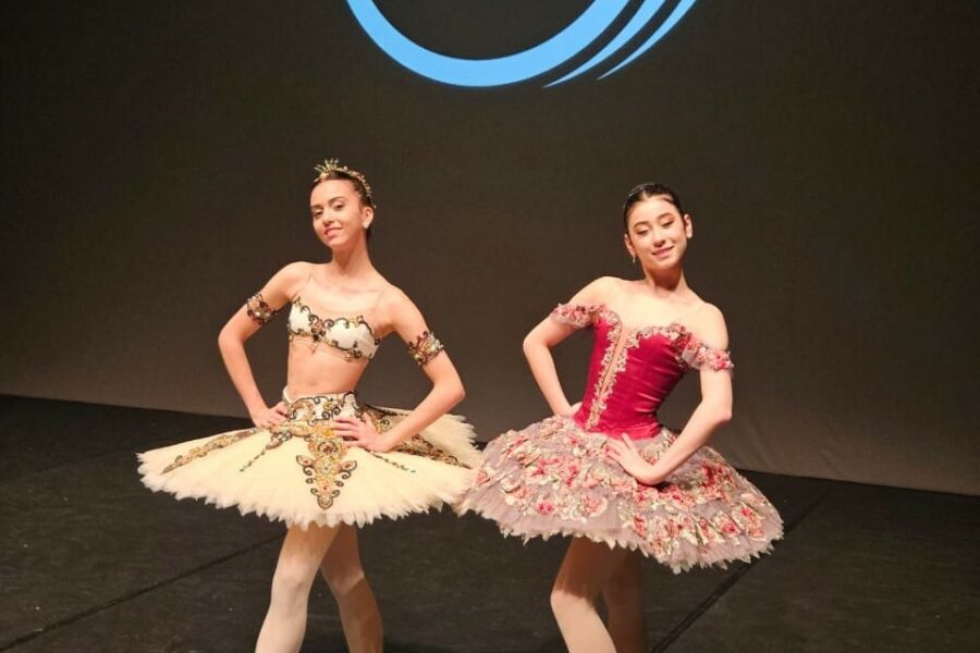 Alunos do Basileu França representam Brasil em evento internacional de balé