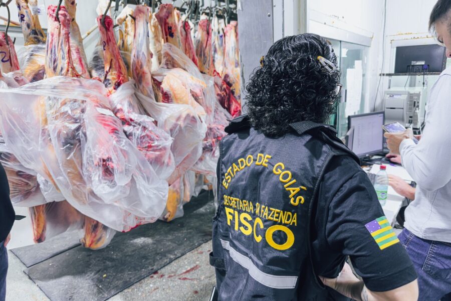 Operação Boi Gordo fiscaliza frigoríficos em Goiás