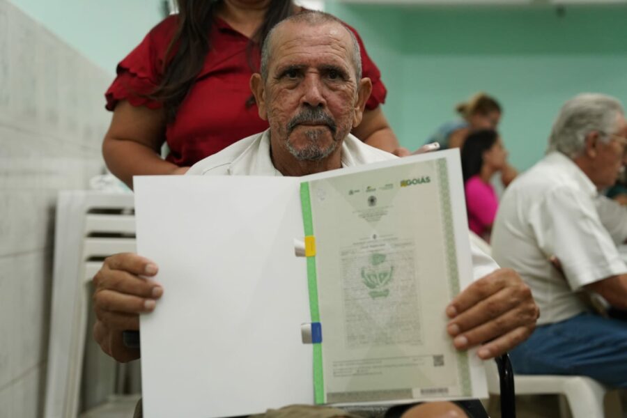 Agehab entrega 624 escrituras do Parque Anhanguera II, na capital