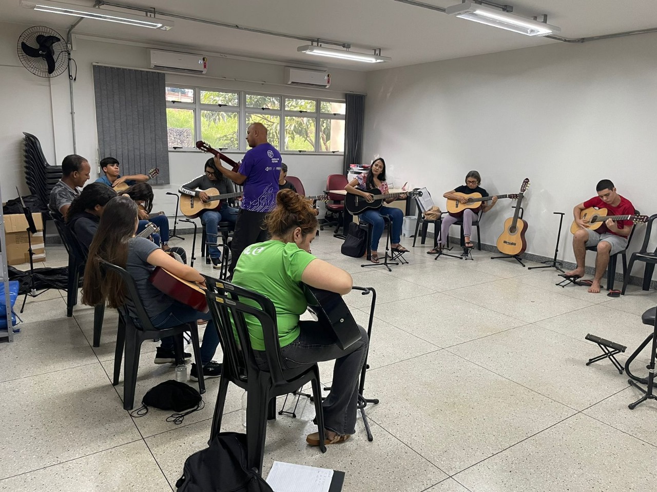 Escola do Futuro inscreve a curso de violão em Caldas Novas e Goiás