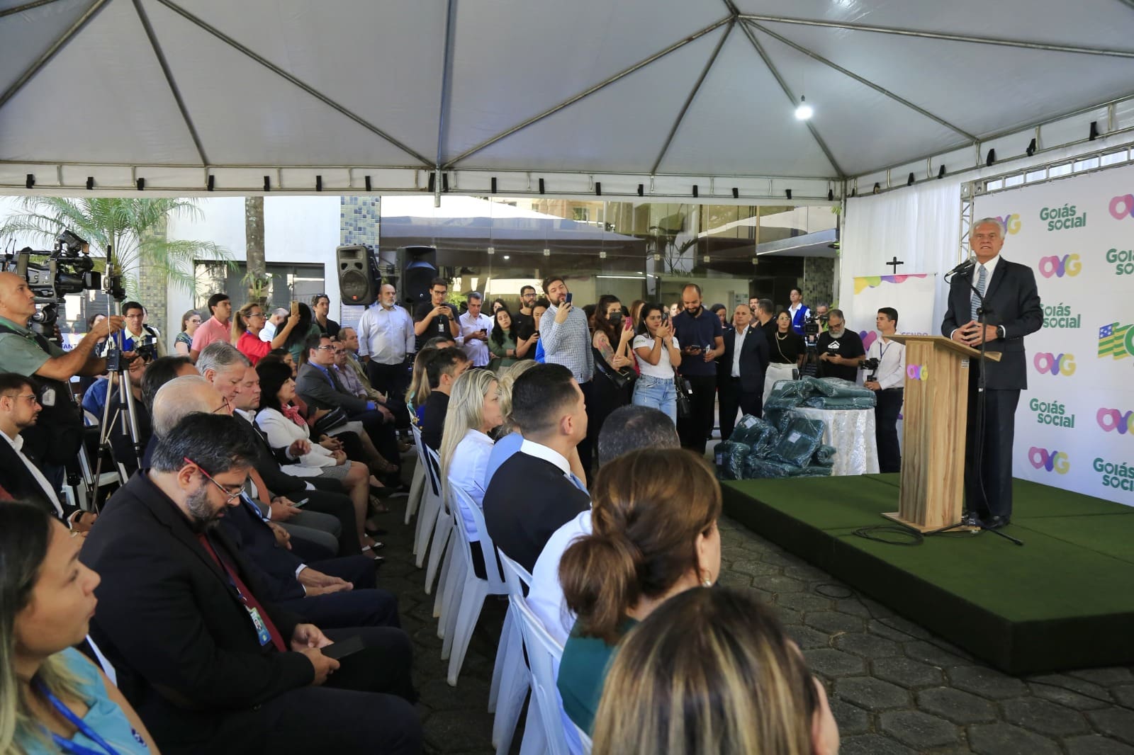 Começa distribuição de 87,5 mil cobertores da Campanha Aquecendo Vidas