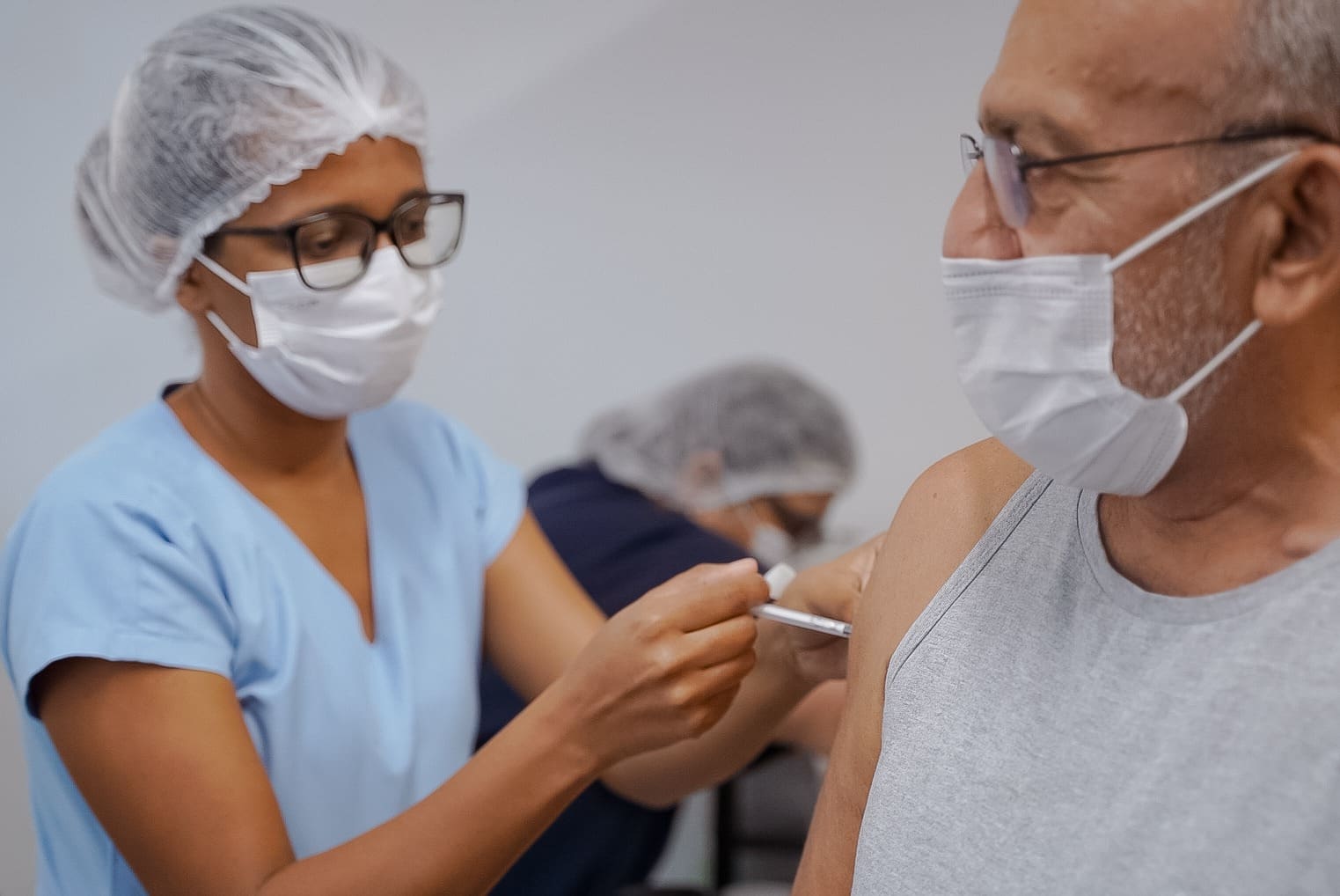 Saúde intensifica vacinação contra influenza e dengue em Goiás