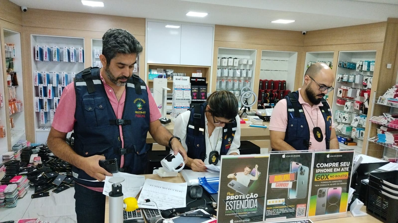 Procon apreende mais de R$ 90 mil em produtos na capital