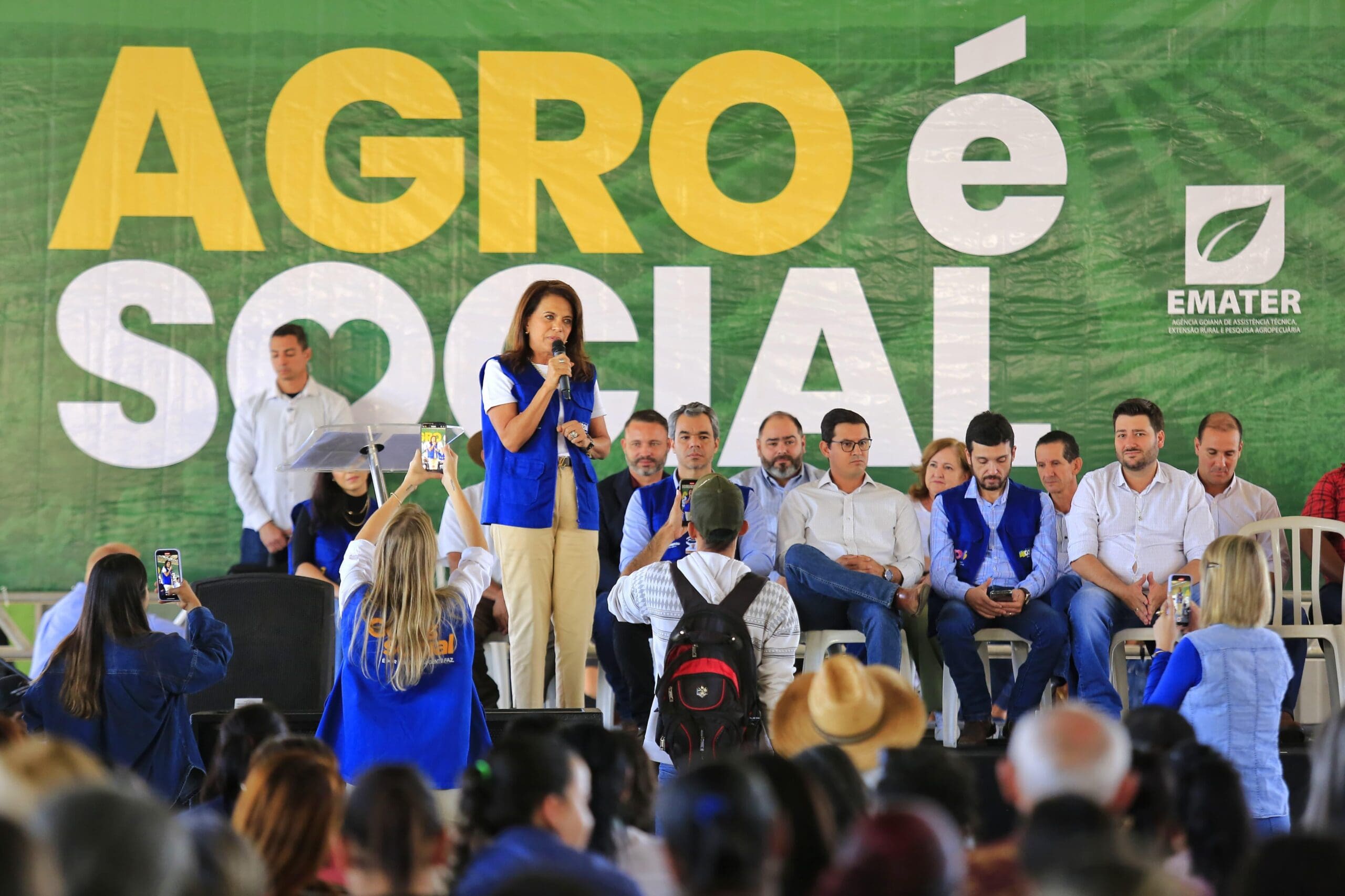 Gracinha Caiado lança PAA Leite para pequenos produtores