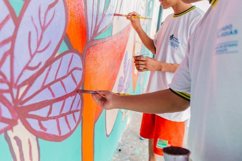 Goiás Social promove oficina de grafite para adolescentes do Case