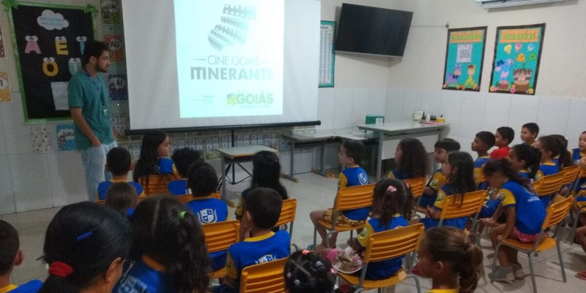 Cine Goiás Itinerante chega a Campinorte