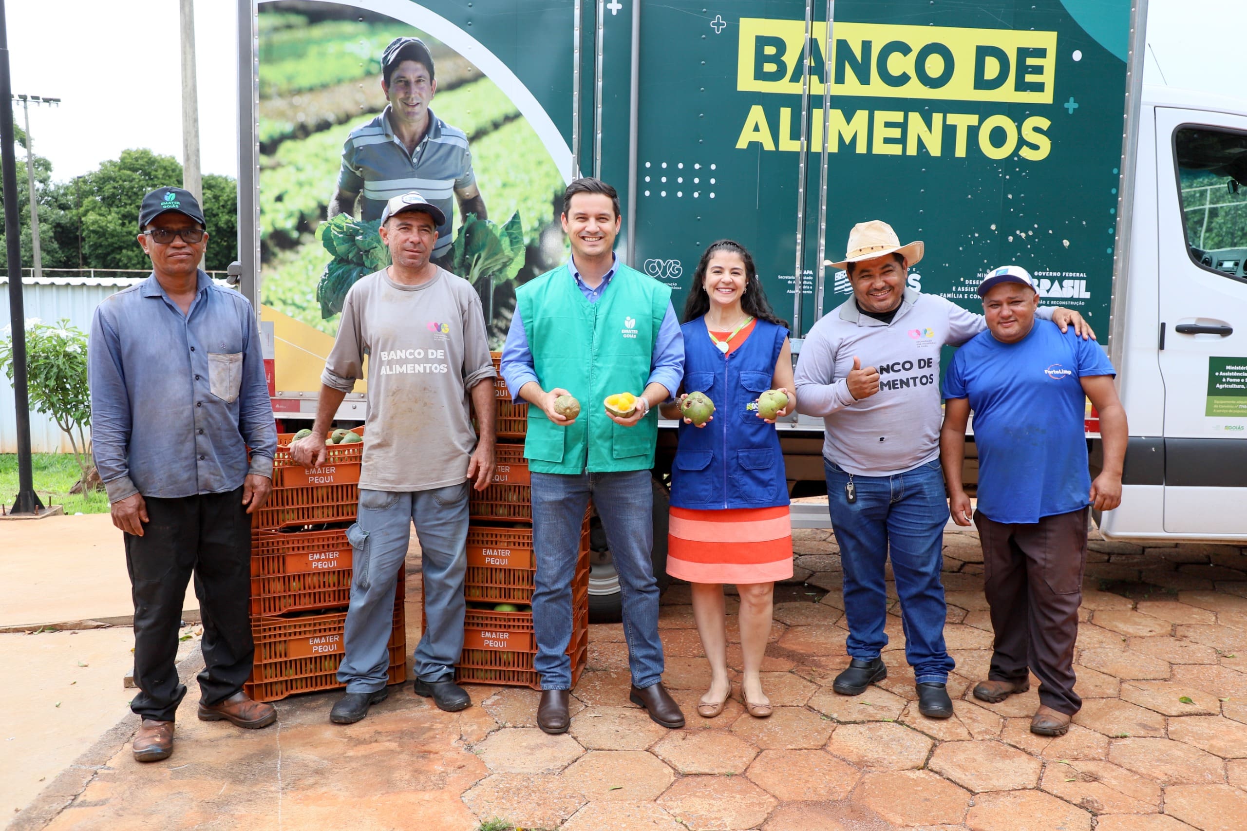 Emater inicia doação da safra de pequi para Banco de Alimentos da OVG